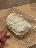 春日幼稚園　クリーム巻き　ツヤ